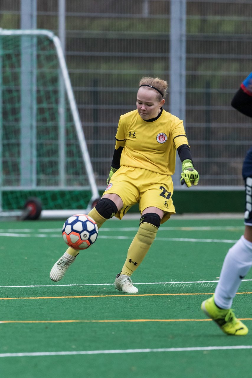 Bild 97 - wBJ VfL Pinneberg - St. Pauli : Ergebnis: 7:0 (Abbruch)